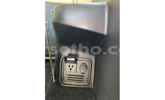 Sayi Imported Toyota 4Runner White Mota in Import - Dubai a Maseru Sayi Imported Toyota 4Runner White Mota in Import - Dubai a Maseru