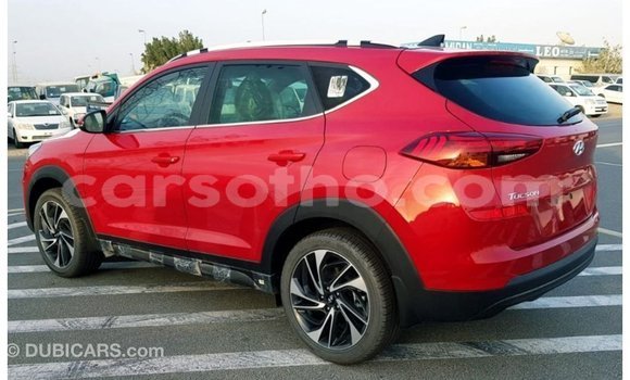 Sayi Imported Hyundai Tucson Red Mota in Import - Dubai a Maseru Sayi Imported Hyundai Tucson Red Mota in Import - Dubai a Maseru