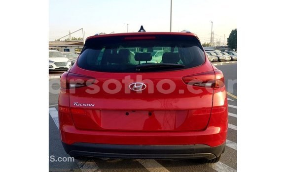 Sayi Imported Hyundai Tucson Red Mota in Import - Dubai a Maseru Sayi Imported Hyundai Tucson Red Mota in Import - Dubai a Maseru