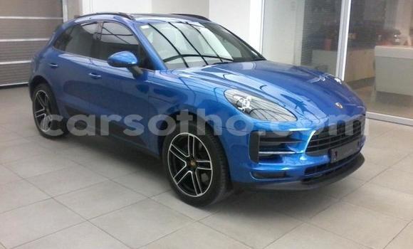 Sayi Na hannu Porsche Cayenne Blue Mota in Maseru a Maseru