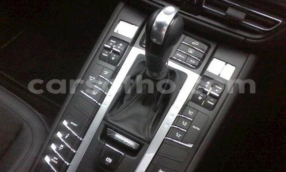 Sayi Na hannu Porsche Cayenne Blue Mota in Maseru a Maseru Sayi Na hannu Porsche Cayenne Blue Mota in Maseru a Maseru