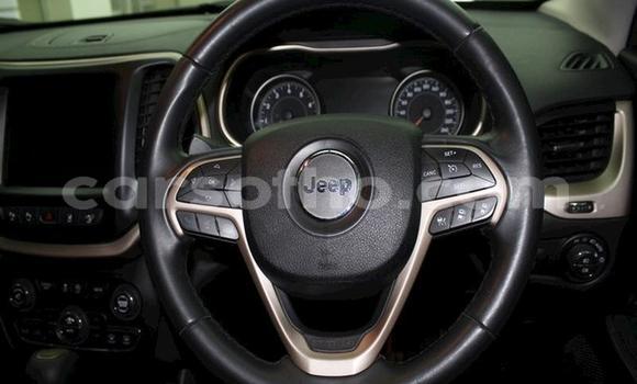 Sayi Na hannu Jeep Cherokee Black Mota in Maseru a Maseru Sayi Na hannu Jeep Cherokee Black Mota in Maseru a Maseru