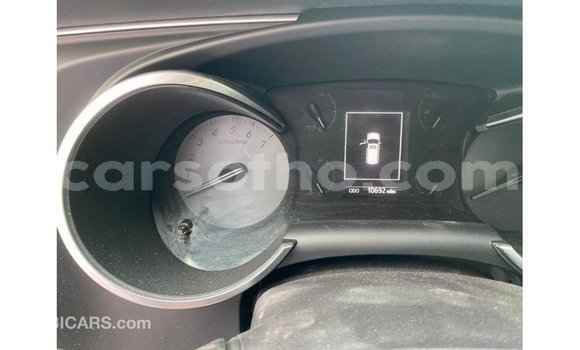 Acheter Import Voiture Toyota Sequoia Blanc à Import - Dubai, Maseru Acheter Import Voiture Toyota Sequoia Blanc à Import - Dubai, Maseru