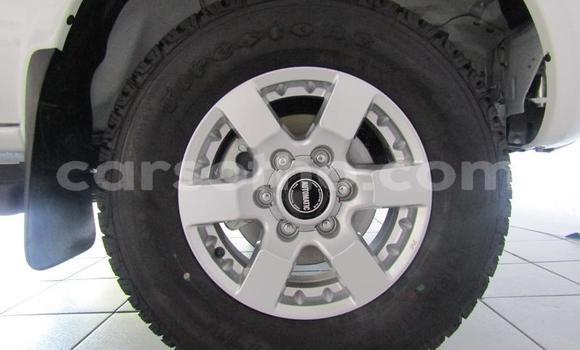 Sayi Na hannu Nissan NP 300 White Mota in Maseru a Maseru Sayi Na hannu Nissan NP 300 White Mota in Maseru a Maseru