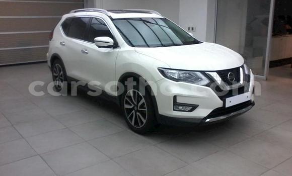 Sayi Na hannu Nissan X–Trail White Mota in Maseru a Maseru Sayi Na hannu Nissan X–Trail White Mota in Maseru a Maseru