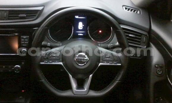 Sayi Na hannu Nissan X–Trail White Mota in Maseru a Maseru Sayi Na hannu Nissan X–Trail White Mota in Maseru a Maseru