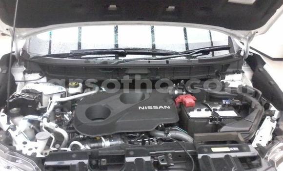 Sayi Na hannu Nissan X–Trail White Mota in Maseru a Maseru Sayi Na hannu Nissan X–Trail White Mota in Maseru a Maseru