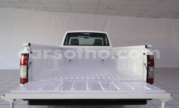 Acheter Occasion Voiture Nissan NP 300 Blanc à Maseru, Maseru Acheter Occasion Voiture Nissan NP 300 Blanc à Maseru, Maseru