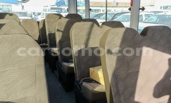 اشتري Imported Toyota Coaster White سيارة في Import - Dubai في Maseru اشتري Imported Toyota Coaster White سيارة في Import - Dubai في Maseru