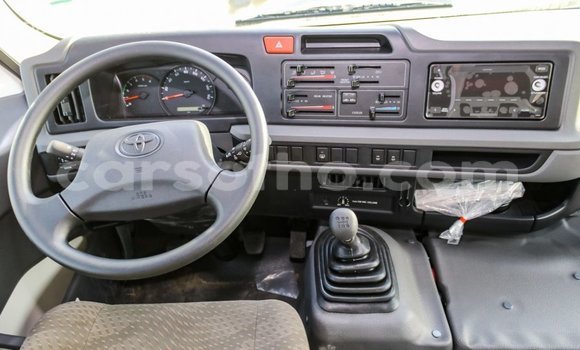 اشتري Imported Toyota Coaster White سيارة في Import - Dubai في Maseru اشتري Imported Toyota Coaster White سيارة في Import - Dubai في Maseru
