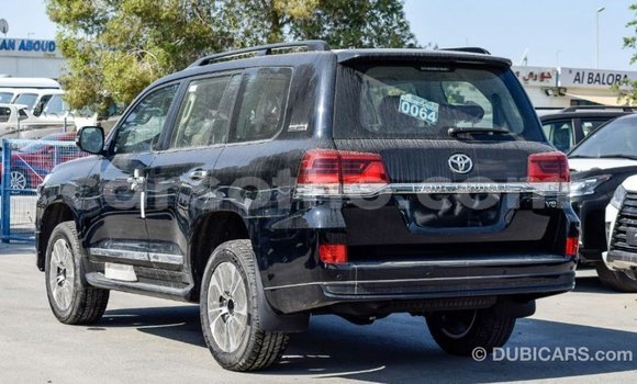 اشتري Imported Toyota Land Cruiser Black سيارة في Import - Dubai في Maseru اشتري Imported Toyota Land Cruiser Black سيارة في Import - Dubai في Maseru
