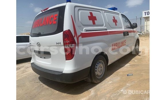 Sayi Imported Hyundai Accent White Mota in Import - Dubai a Maseru Sayi Imported Hyundai Accent White Mota in Import - Dubai a Maseru