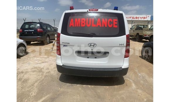 Sayi Imported Hyundai Accent White Mota in Import - Dubai a Maseru Sayi Imported Hyundai Accent White Mota in Import - Dubai a Maseru