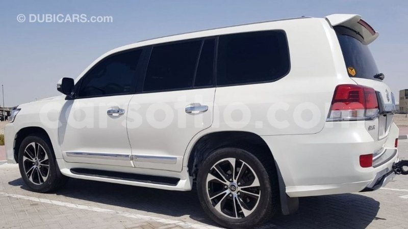 Big with watermark toyota land cruiser maseru import dubai 17372