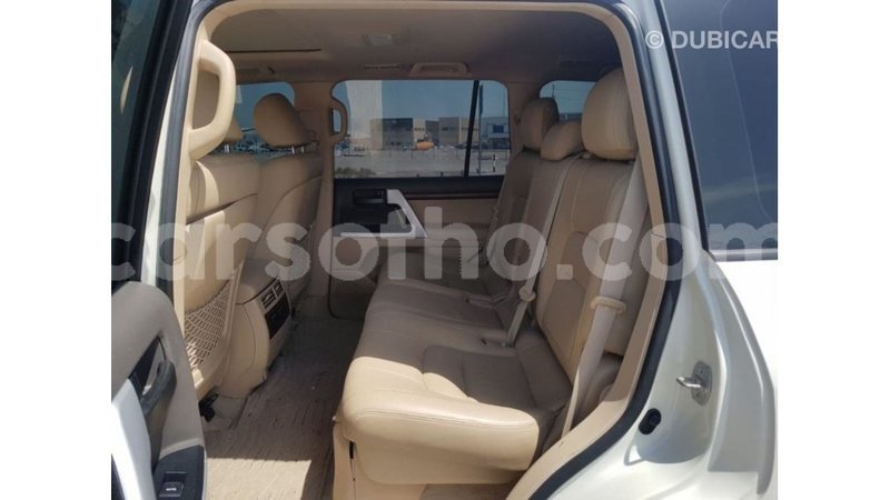 Big with watermark toyota land cruiser maseru import dubai 17372