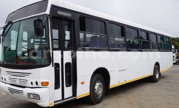 اشتري مستعمل Mercedes-Benz 200 White سيارة في Maseru في Maseru اشتري مستعمل Mercedes-Benz 200 White سيارة في Maseru في Maseru