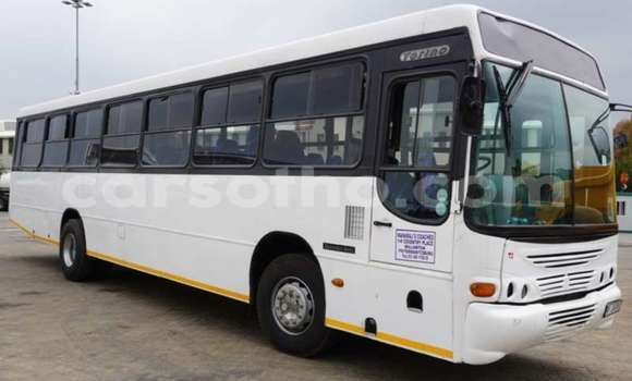 اشتري مستعمل Mercedes-Benz 200 White سيارة في Maseru في Maseru اشتري مستعمل Mercedes-Benz 200 White سيارة في Maseru في Maseru