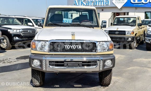 اشتري Imported Toyota Land Cruiser Beige سيارة في Import - Dubai في Maseru اشتري Imported Toyota Land Cruiser Beige سيارة في Import - Dubai في Maseru