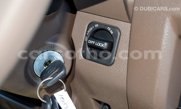 اشتري Imported Toyota Land Cruiser Beige سيارة في Import - Dubai في Maseru اشتري Imported Toyota Land Cruiser Beige سيارة في Import - Dubai في Maseru
