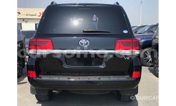 Acheter Import Voiture Toyota Land Cruiser Noir à Import - Dubai, Maseru Acheter Import Voiture Toyota Land Cruiser Noir à Import - Dubai, Maseru
