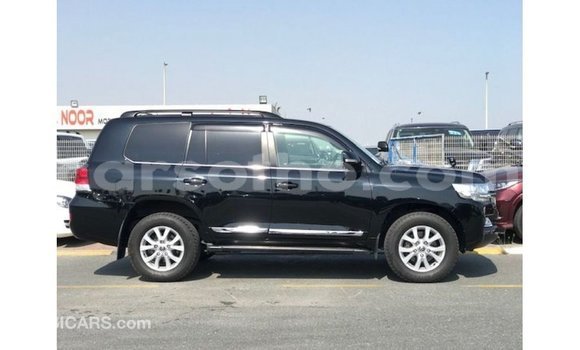 Acheter Import Voiture Toyota Land Cruiser Noir à Import - Dubai, Maseru Acheter Import Voiture Toyota Land Cruiser Noir à Import - Dubai, Maseru