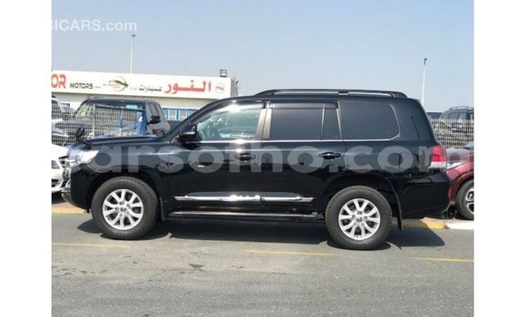 Acheter Import Voiture Toyota Land Cruiser Noir à Import - Dubai, Maseru Acheter Import Voiture Toyota Land Cruiser Noir à Import - Dubai, Maseru