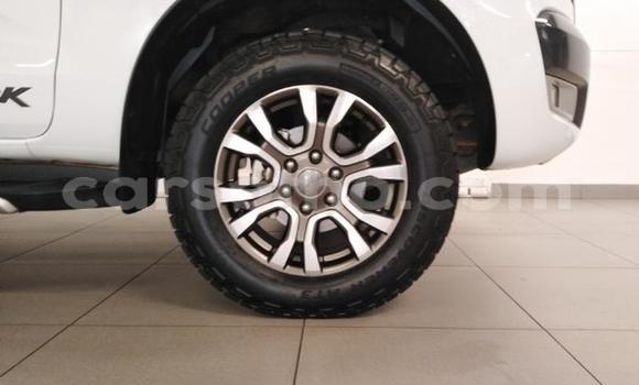 Sayi Na hannu Ford Ranger White Mota in Maseru a Maseru Sayi Na hannu Ford Ranger White Mota in Maseru a Maseru