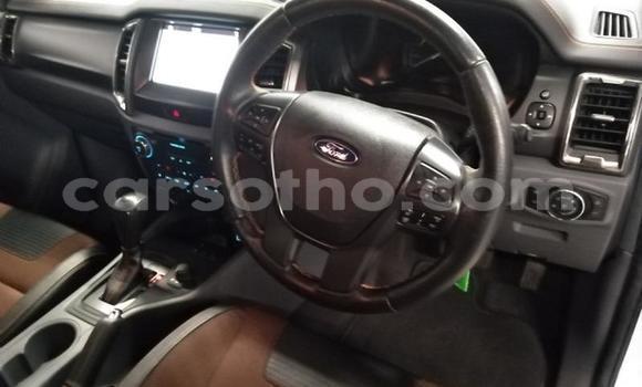 Sayi Na hannu Ford Ranger White Mota in Maseru a Maseru Sayi Na hannu Ford Ranger White Mota in Maseru a Maseru