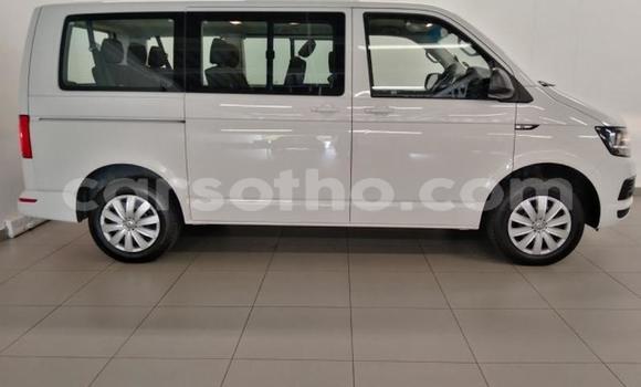 Acheter Occasion Voiture Volkswagen Transporter Blanc à Maseru, Maseru Acheter Occasion Voiture Volkswagen Transporter Blanc à Maseru, Maseru