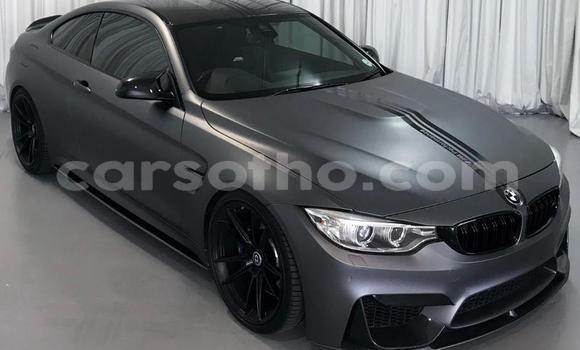 Sayi Na hannu BMW M4 Black Mota in Roma a Maseru Sayi Na hannu BMW M4 Black Mota in Roma a Maseru