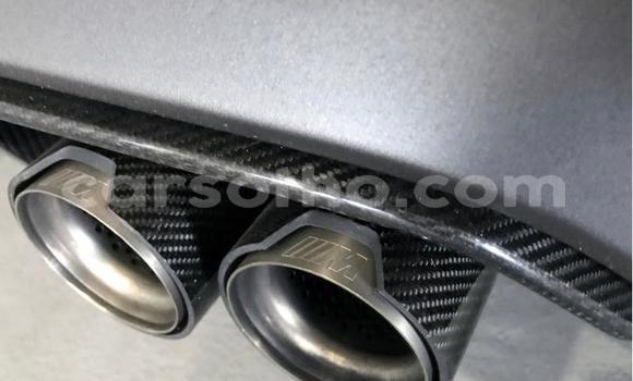 Sayi Na hannu BMW M4 Black Mota in Roma a Maseru Sayi Na hannu BMW M4 Black Mota in Roma a Maseru