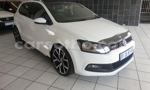 اشتري مستعمل Volkswagen Polo GTI White سيارة في Maseru في Maseru اشتري مستعمل Volkswagen Polo GTI White سيارة في Maseru في Maseru