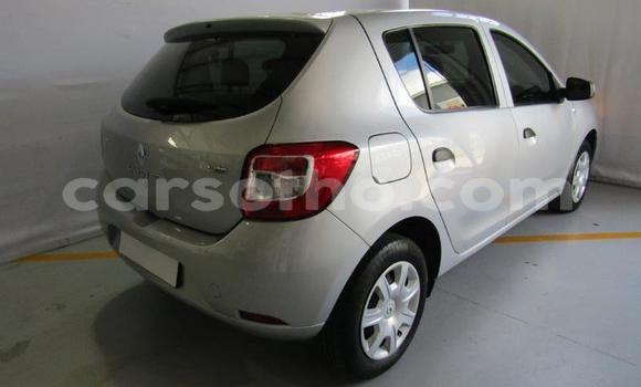 Sayi Na hannu Renault Sandero Silver Mota in Roma a Maseru Sayi Na hannu Renault Sandero Silver Mota in Roma a Maseru