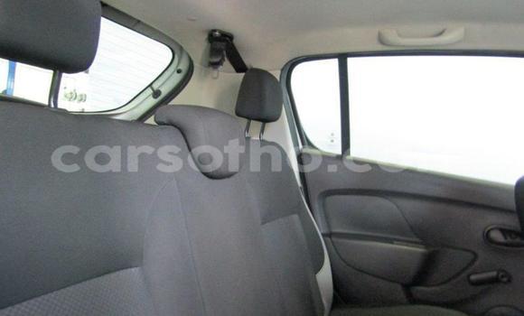 Sayi Na hannu Renault Sandero Silver Mota in Roma a Maseru Sayi Na hannu Renault Sandero Silver Mota in Roma a Maseru