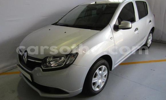Sayi Na hannu Renault Sandero Silver Mota in Roma a Maseru Sayi Na hannu Renault Sandero Silver Mota in Roma a Maseru