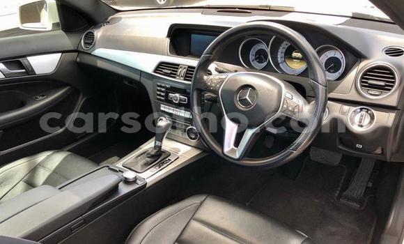Sayi Na hannu Mercedes-Benz C–Class White Mota in Maseru a Maseru Sayi Na hannu Mercedes-Benz C–Class White Mota in Maseru a Maseru