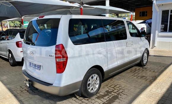 اشتري مستعمل Hyundai H1 White سيارة في Maseru في Maseru اشتري مستعمل Hyundai H1 White سيارة في Maseru في Maseru
