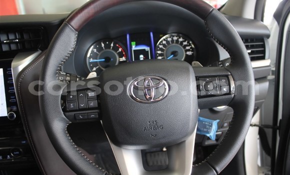 Acheter Occasion Voiture Toyota Fortuner Blanc à Import - Dubai, Maseru Acheter Occasion Voiture Toyota Fortuner Blanc à Import - Dubai, Maseru