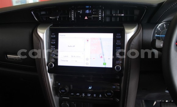 Acheter Occasion Voiture Toyota Fortuner Blanc à Import - Dubai, Maseru Acheter Occasion Voiture Toyota Fortuner Blanc à Import - Dubai, Maseru