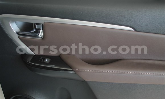 Acheter Occasion Voiture Toyota Fortuner Blanc à Import - Dubai, Maseru Acheter Occasion Voiture Toyota Fortuner Blanc à Import - Dubai, Maseru