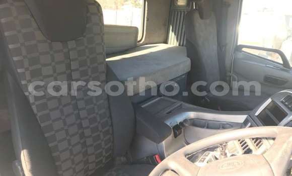 اشتري مستعمل Nissan UD Silver شاحنة في Import - Dubai في Maseru اشتري مستعمل Nissan UD Silver شاحنة في Import - Dubai في Maseru