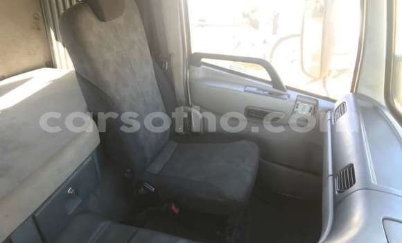 اشتري مستعمل Nissan UD Silver شاحنة في Import - Dubai في Maseru اشتري مستعمل Nissan UD Silver شاحنة في Import - Dubai في Maseru