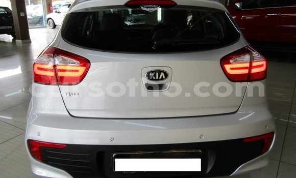 اشتري مستعمل Kia Rio Silver سيارة في Roma في Maseru اشتري مستعمل Kia Rio Silver سيارة في Roma في Maseru