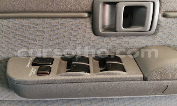 اشتري مستعمل Toyota Land Cruiser Beige سيارة في Maseru في Maseru اشتري مستعمل Toyota Land Cruiser Beige سيارة في Maseru في Maseru