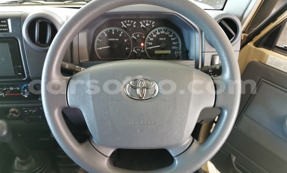 اشتري مستعمل Toyota Land Cruiser Beige سيارة في Maseru في Maseru اشتري مستعمل Toyota Land Cruiser Beige سيارة في Maseru في Maseru