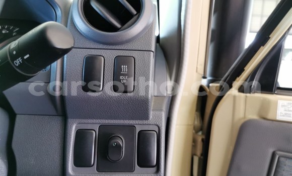 اشتري مستعمل Toyota Land Cruiser Beige سيارة في Maseru في Maseru اشتري مستعمل Toyota Land Cruiser Beige سيارة في Maseru في Maseru