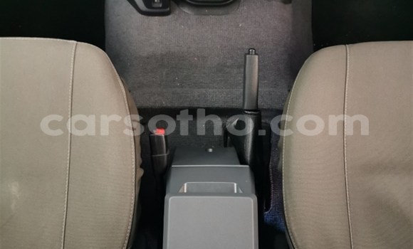 اشتري مستعمل Toyota Land Cruiser Beige سيارة في Maseru في Maseru اشتري مستعمل Toyota Land Cruiser Beige سيارة في Maseru في Maseru