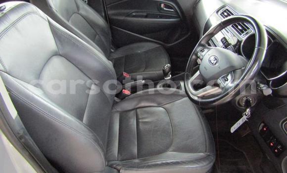 اشتري مستعمل Kia Rio Silver سيارة في Roma في Maseru اشتري مستعمل Kia Rio Silver سيارة في Roma في Maseru