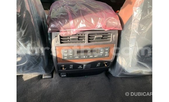 Sayi Imported Toyota Land Cruiser Black Mota in Import - Dubai a Maseru Sayi Imported Toyota Land Cruiser Black Mota in Import - Dubai a Maseru
