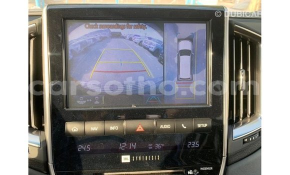 Sayi Imported Toyota Land Cruiser Black Mota in Import - Dubai a Maseru Sayi Imported Toyota Land Cruiser Black Mota in Import - Dubai a Maseru